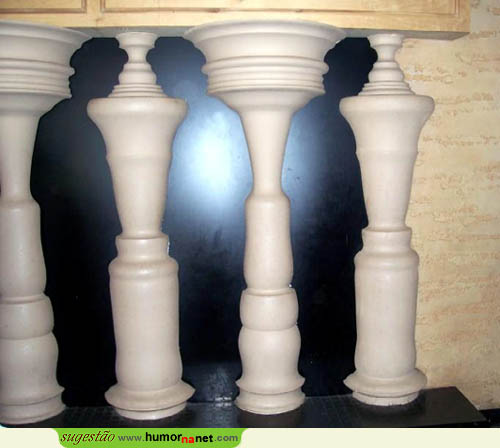 4 colunas 3 homens