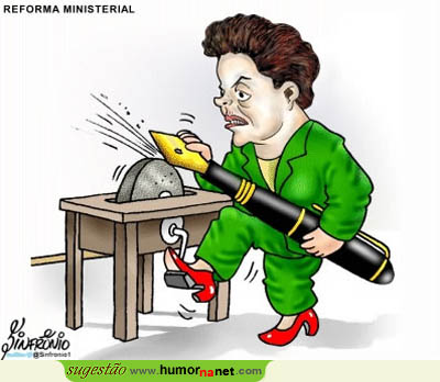 Dilma afia a caneta...