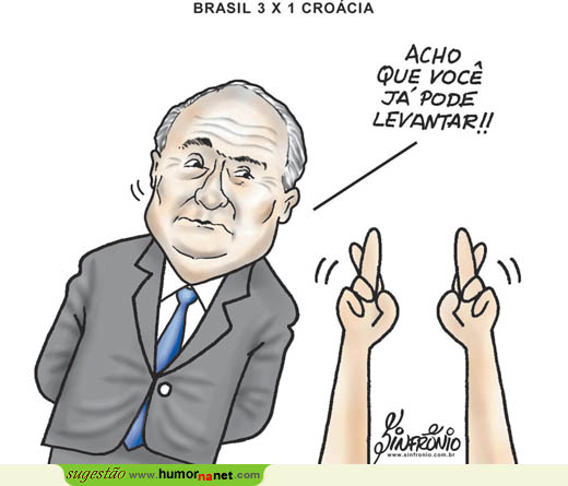 Dilma cai em mês do Mundial...
